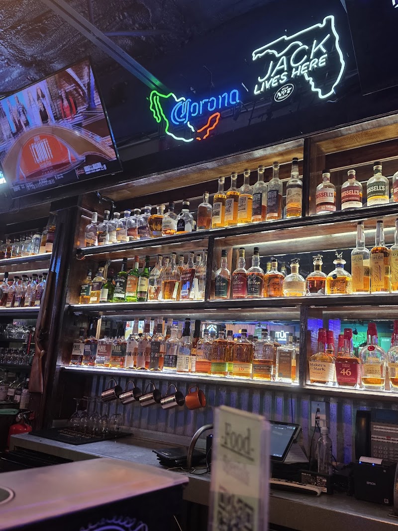 Gaspar's Patio Bar & Grille photo 5