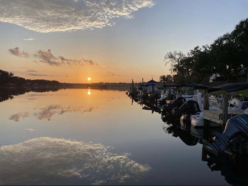 Freedom Boat Club - Alafia River: Jerry's Dockside Bar & Grill photo 3