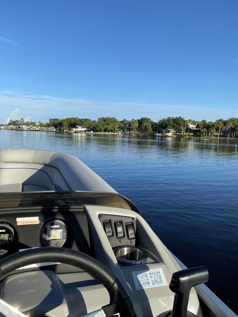 Photo of Freedom Boat Club - Alafia River: Jerry's Dockside Bar & Grill