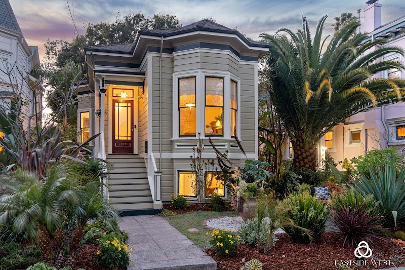 Eastside West ~ Becky Cusack, Broker photo 2