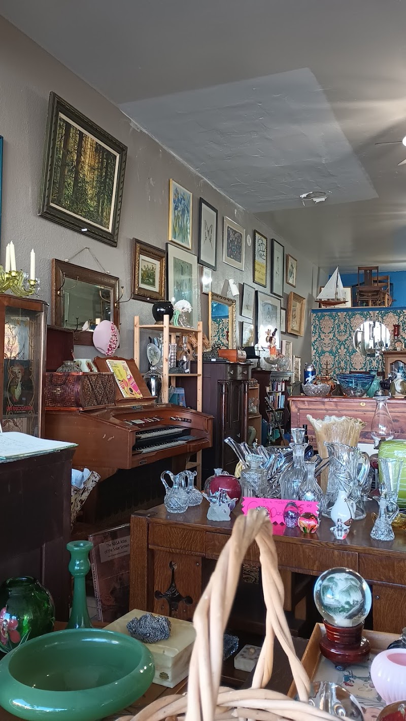 Photo of Fabulosity Antiques and wondrous things