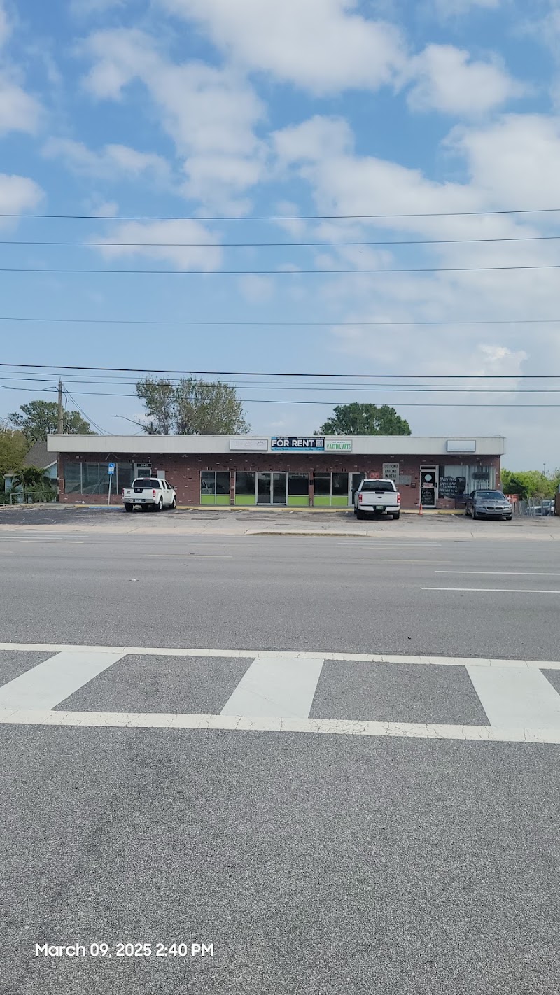 Seminole Barbers, Patty has moved to west bay clippers 1901 west bay dr photo 2