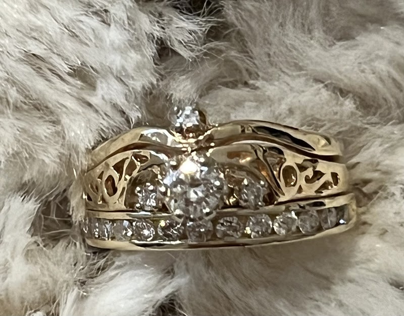 Isy's Fine Jewelry photo 2