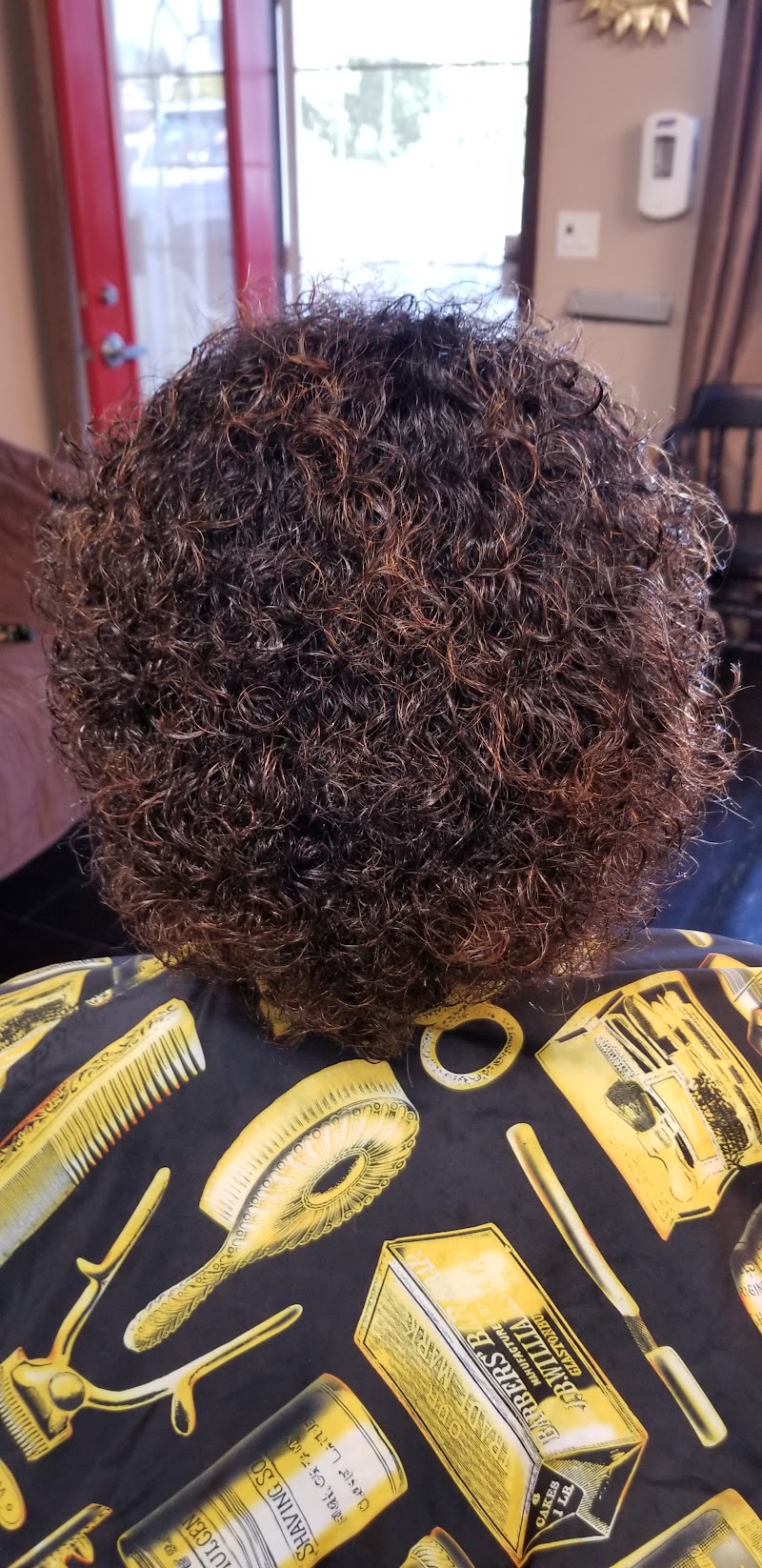 The Hair Spot Barbershop/Salon owned by Mary Gonzalez photo 3
