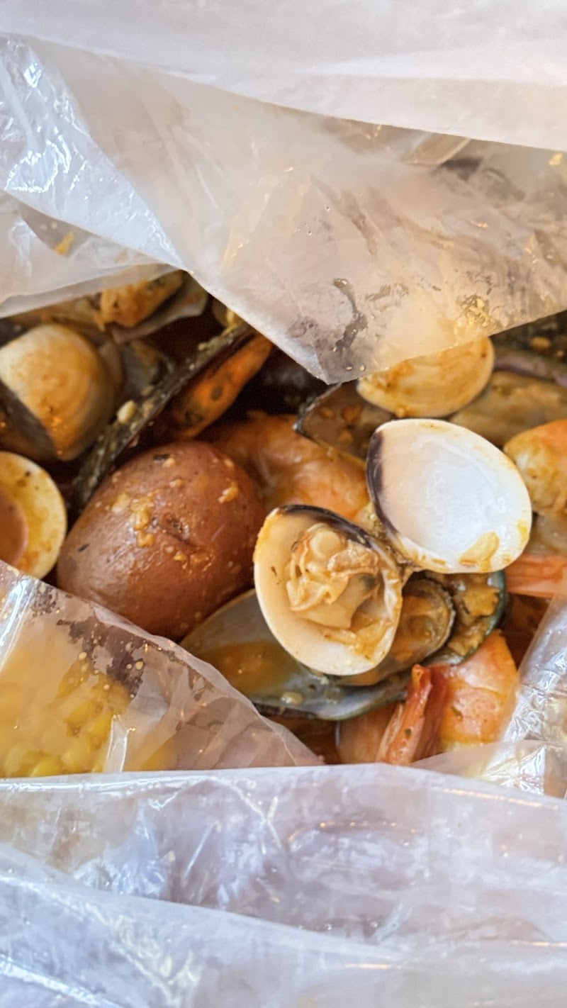 Hook & Reel Cajun Seafood & Bar photo 5