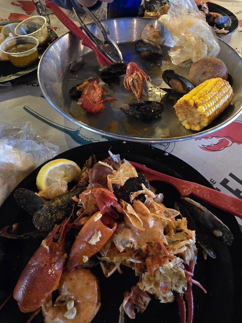 Hook & Reel Cajun Seafood & Bar photo 3