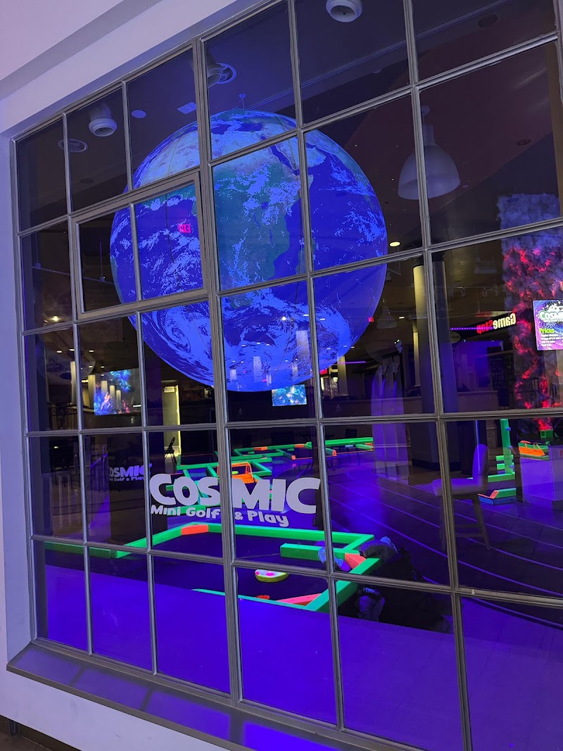 Cosmic Mini Golf & Play Gainesville photo 3