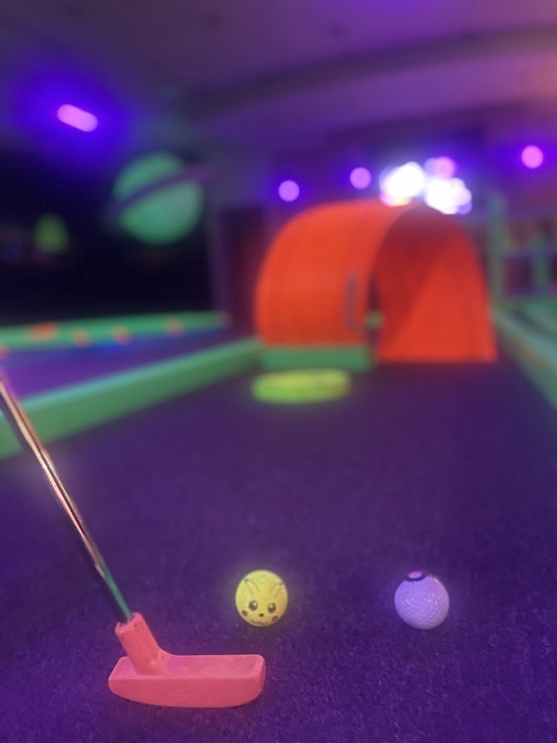 Cosmic Mini Golf & Play Gainesville photo 5
