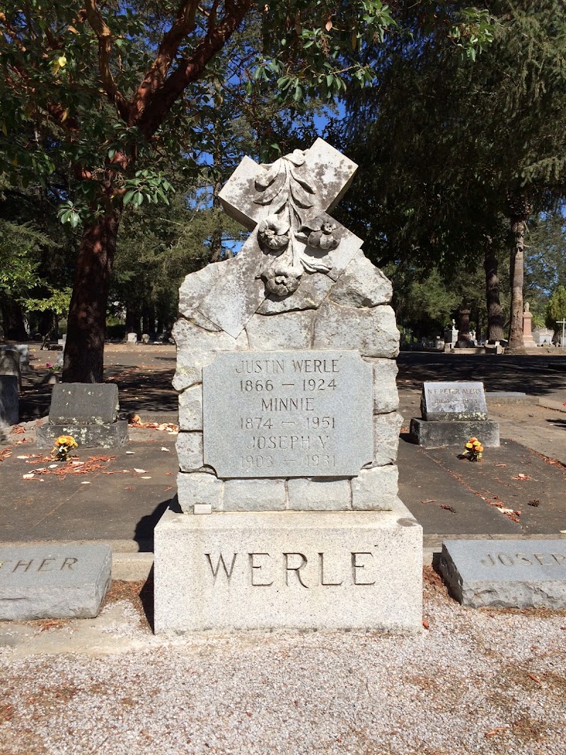 Photo of Holy Cross Catholic Cemetery