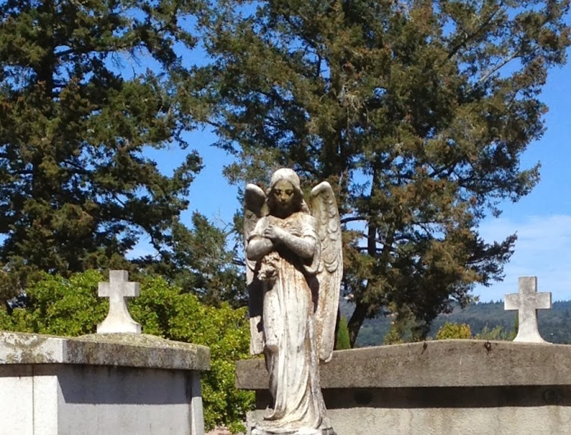 Holy Cross Catholic Cemetery photo 4