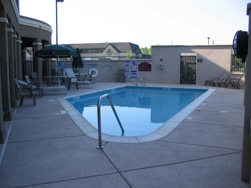 Holiday Inn Express Windsor Sonoma Wine Country by IHG photo 3