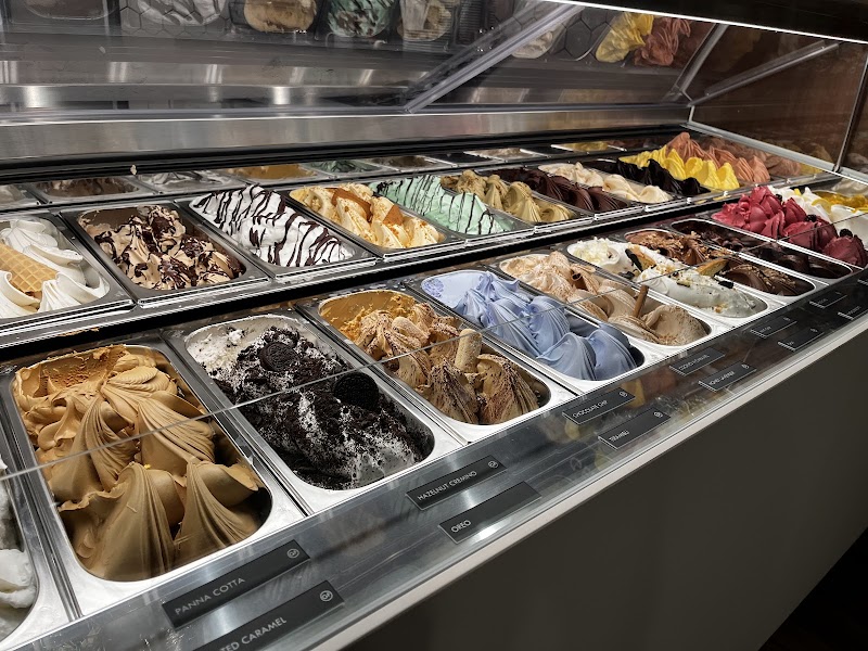 Figaro Dessert Cafe photo 4