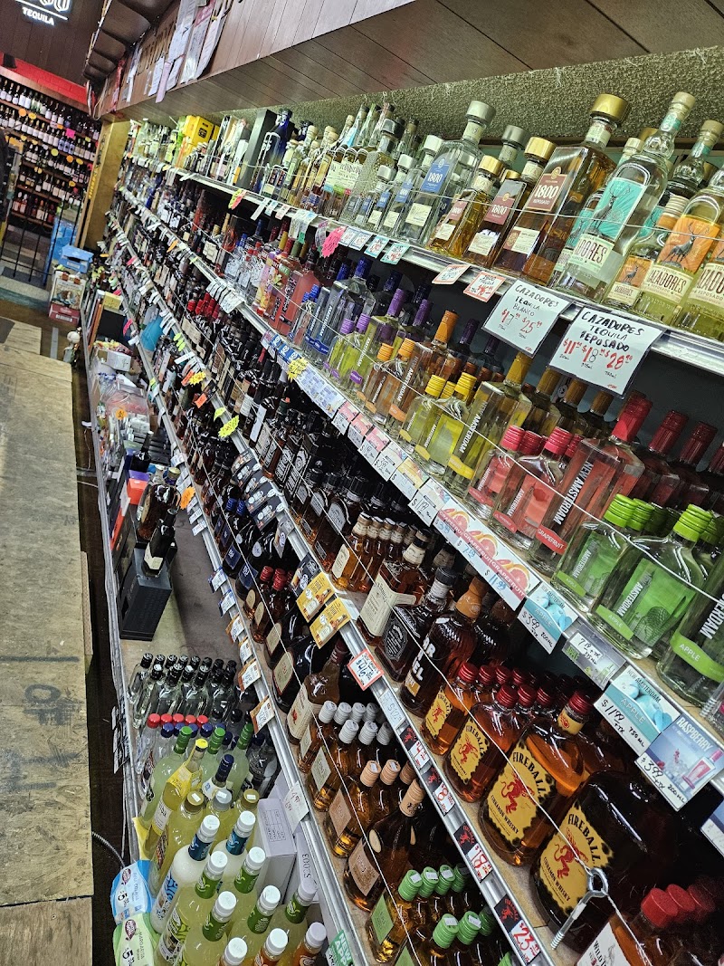 R & H Liquors photo 3