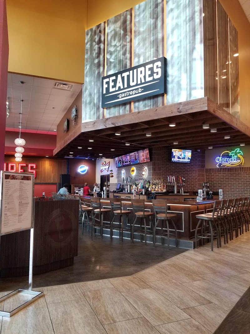 AMC Riverview 14 photo 4
