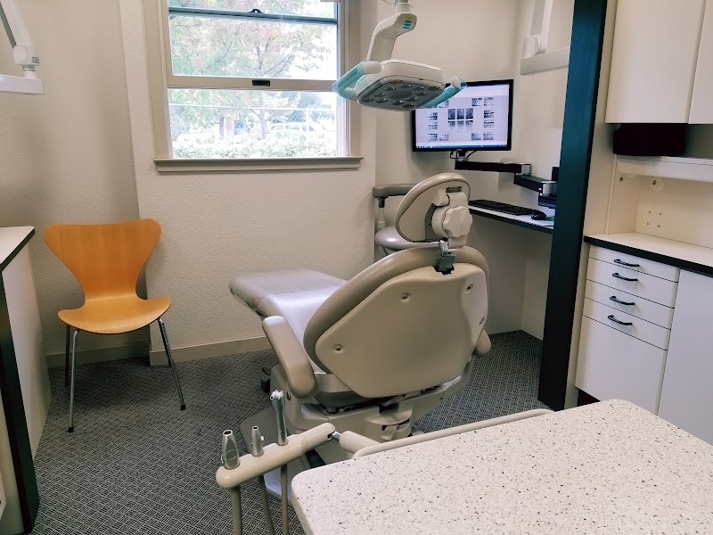 St Helena Family Dentistry - Dr Tetz & Dr Varlakova photo 2