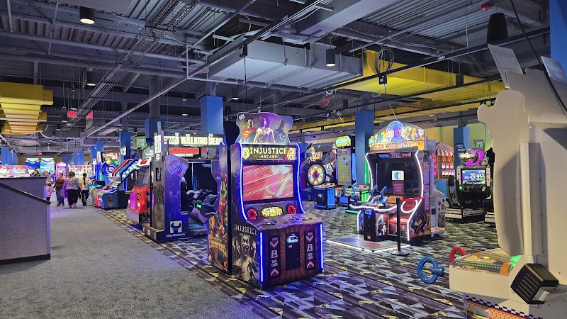 Round1 Bowling & Arcade - Edison photo 2