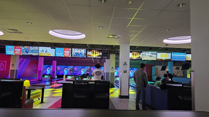 Round1 Bowling & Arcade - Edison photo 4
