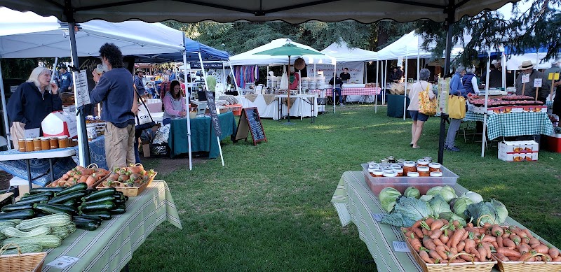 Fairfax Seasonal Farmer's Market photo 4