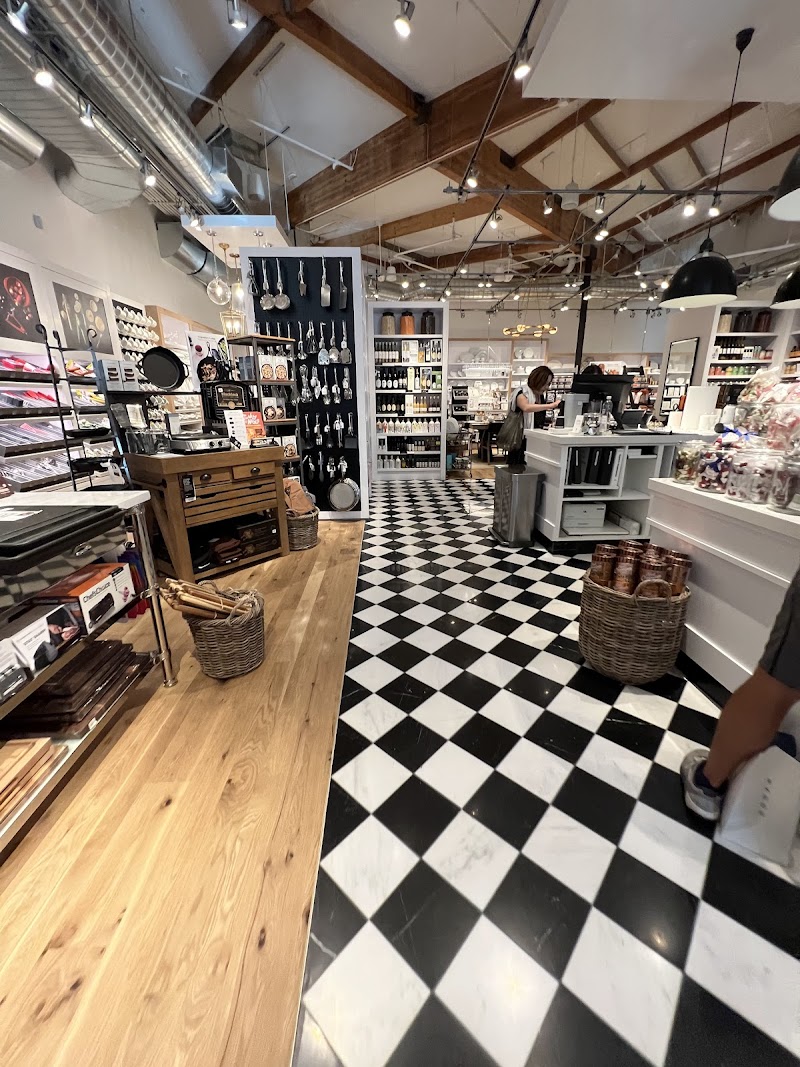 Williams-Sonoma photo 2