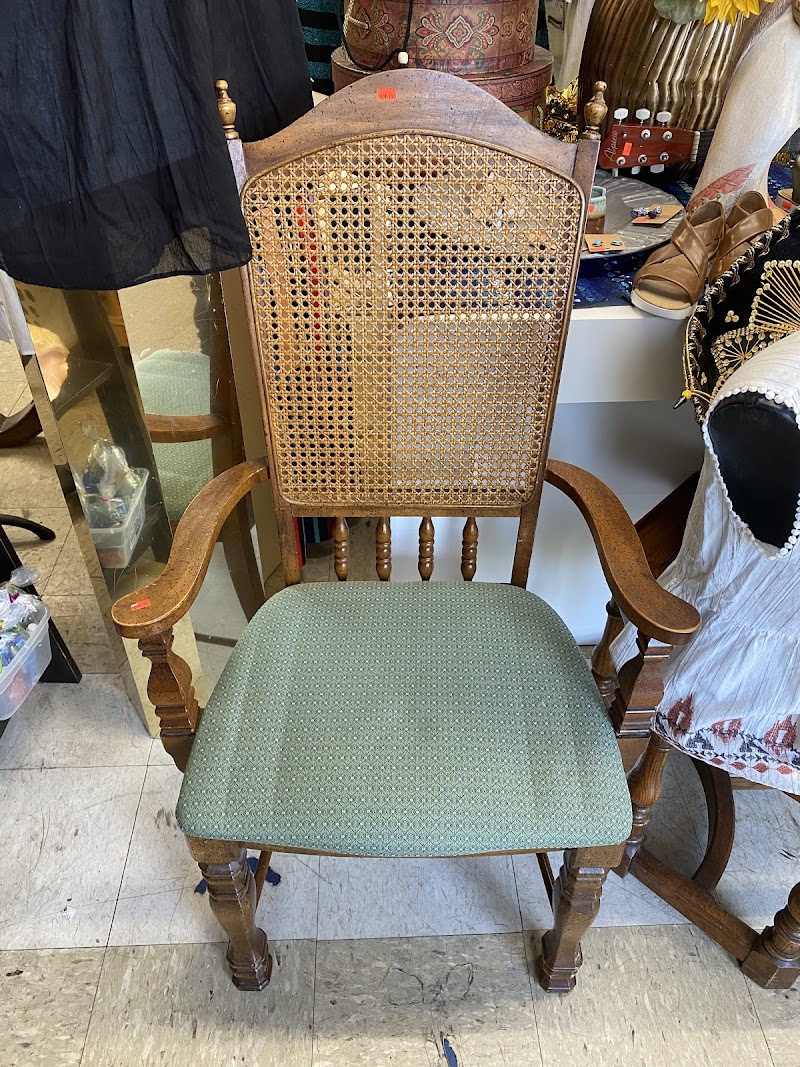 The Church Mouse Thrift Shop @ChurchMouseSonoma photo 4
