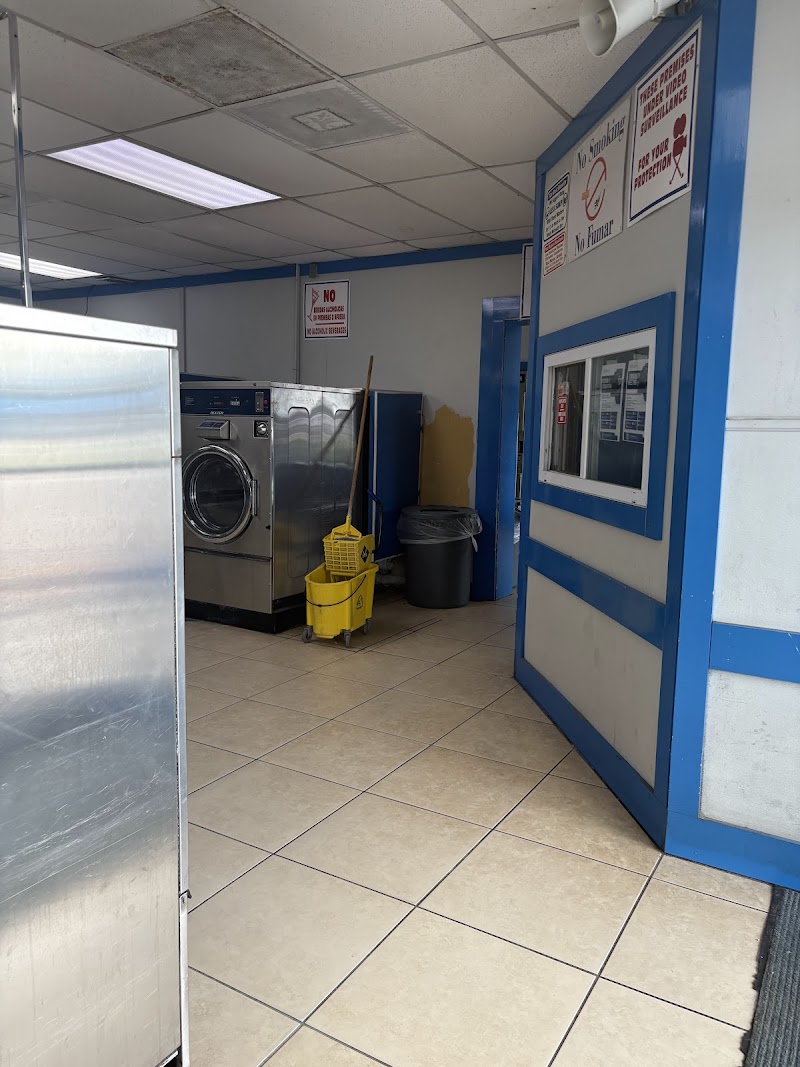 Laundromat photo 2