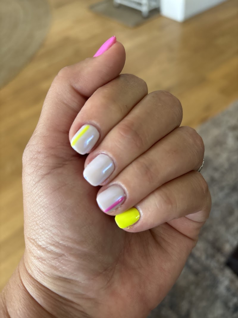 Rainbow Nails Spa photo 3
