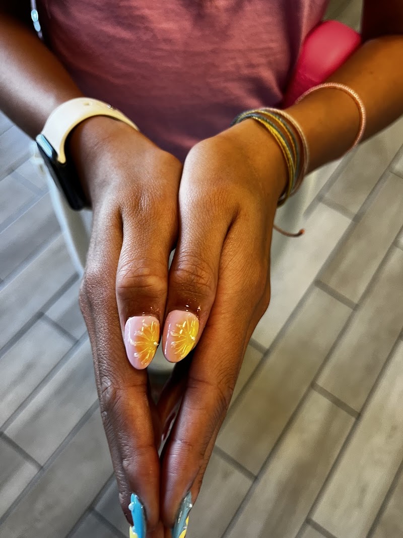 Rainbow Nails Spa photo 5
