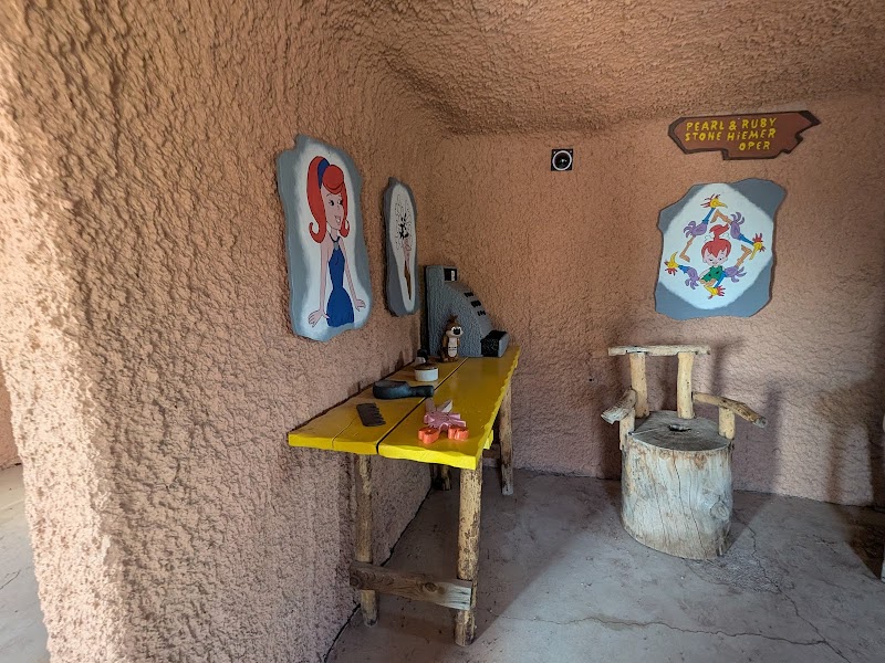 Flintstones Bedrock City photo 4