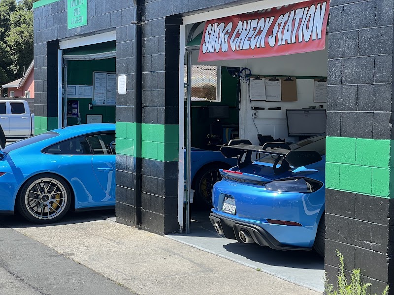 Hamilton's STAR Smog Check in Downtown Novato. Visitenos photo 2