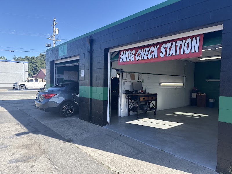 Hamilton's STAR Smog Check in Downtown Novato. Visitenos photo 5
