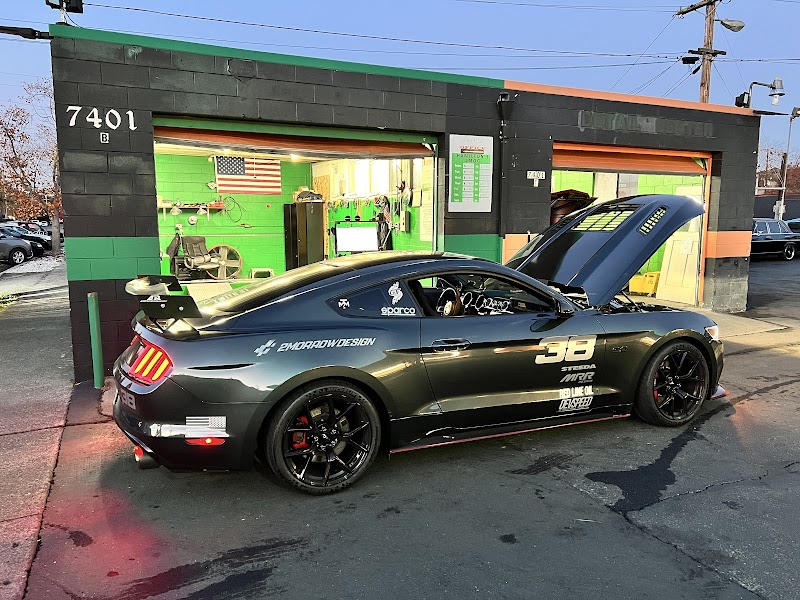 Hamilton's STAR Smog Check in Downtown Novato. Visitenos photo 4