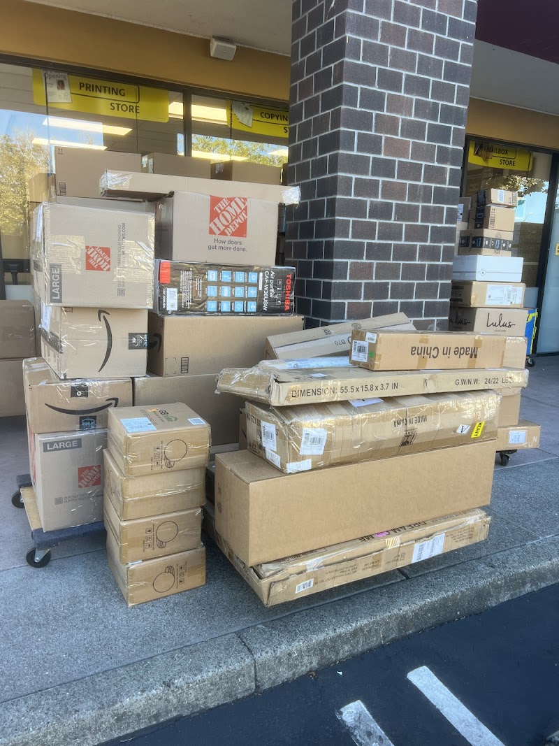 The UPS Store photo 4