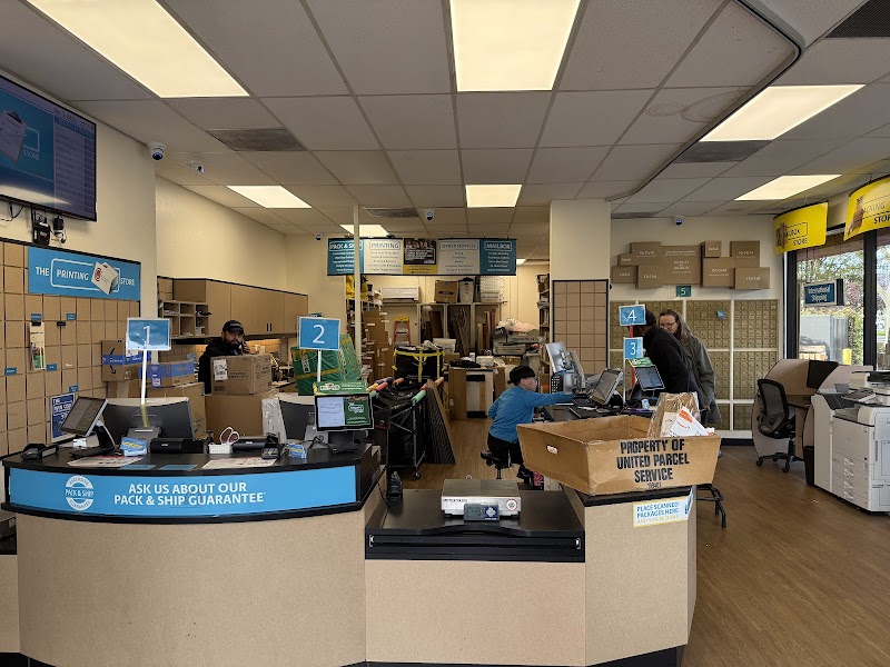 The UPS Store photo 3