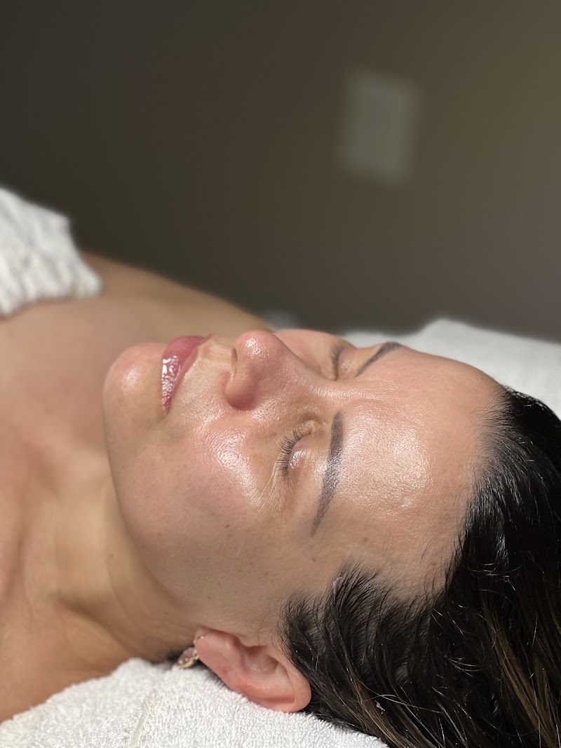 Beauty Holics Skincare photo 5