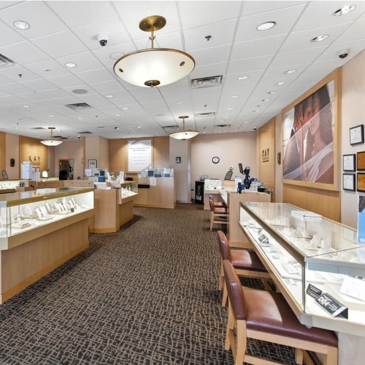 KAY Outlet photo 2