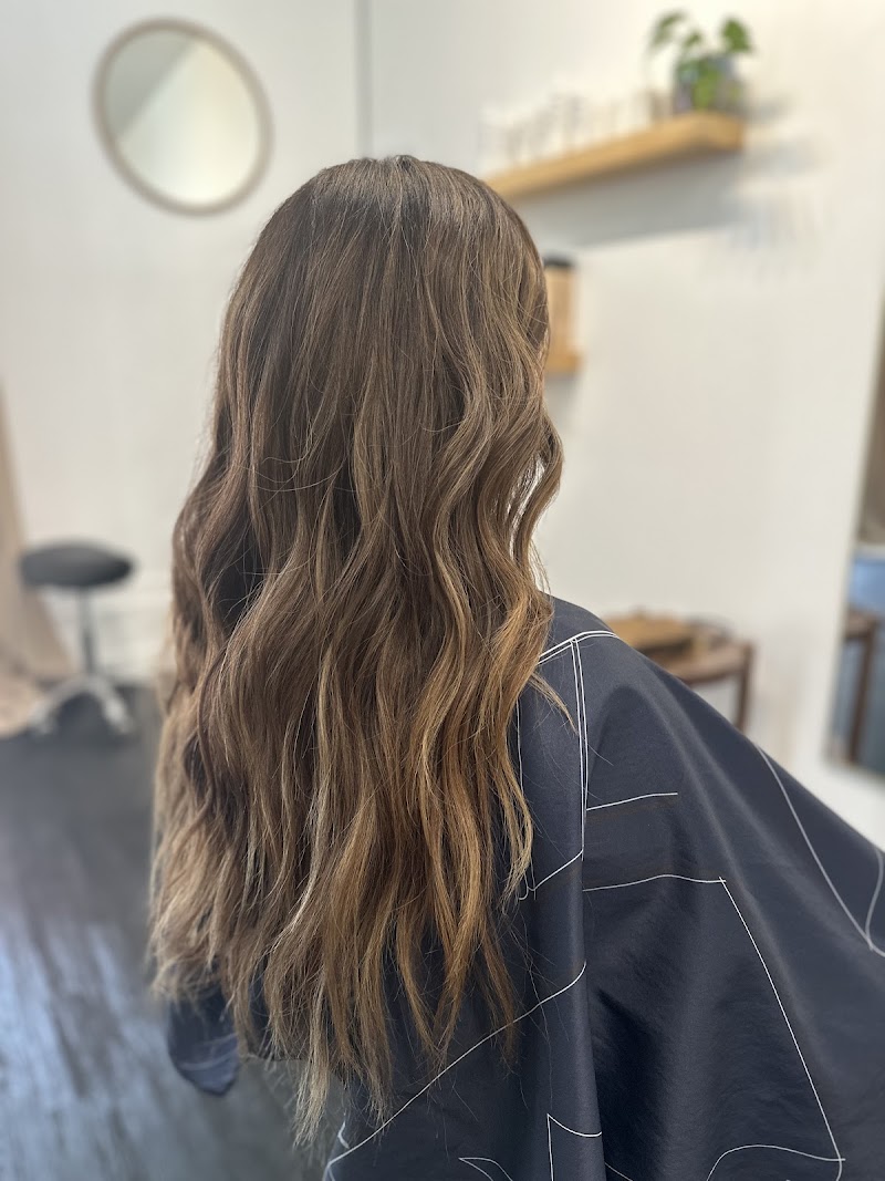 Erika Nguyen Hair inside Salon Mia Bella photo 3