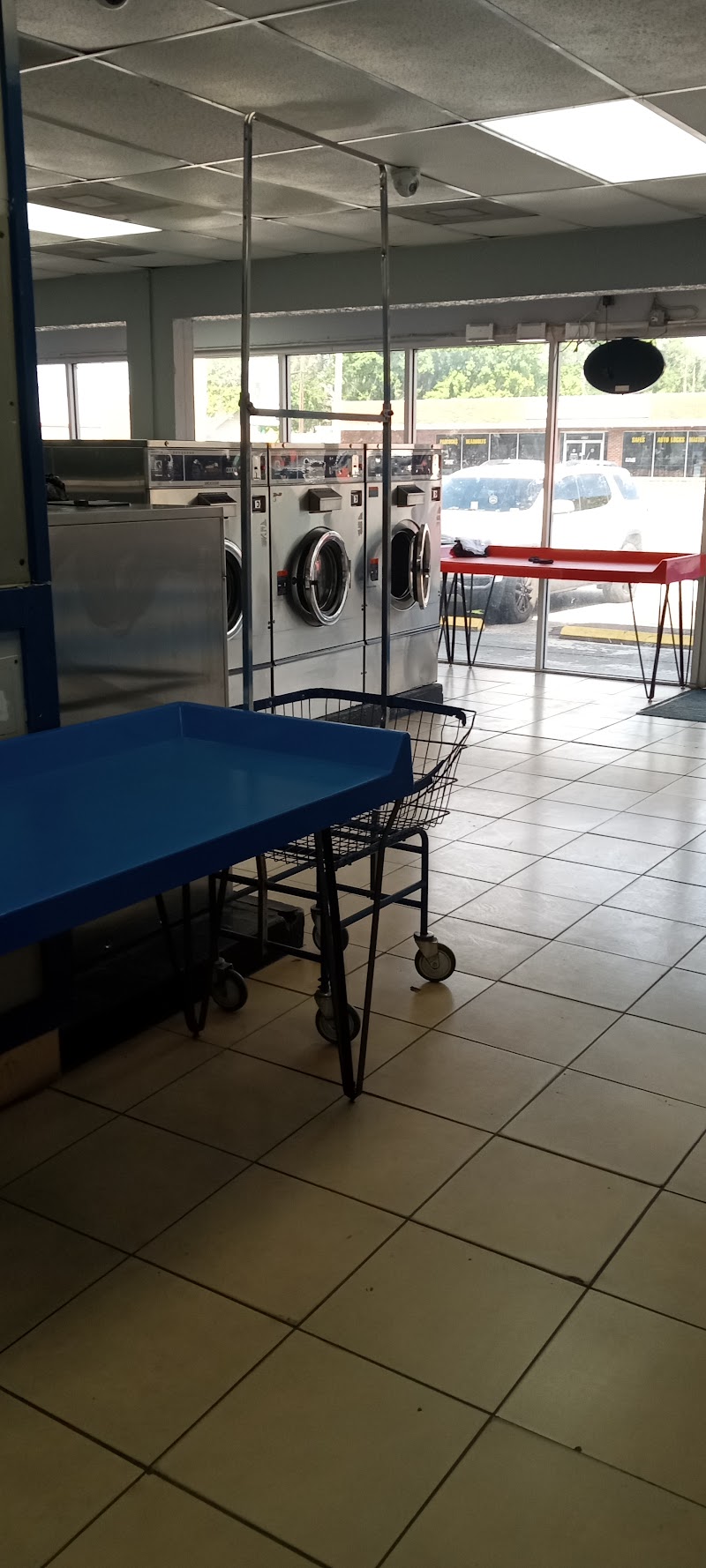 Coin Laundry photo 2