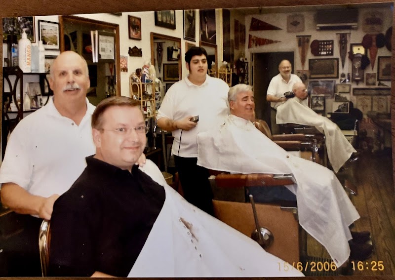 Frank J Pisa Barber Shop photo 4