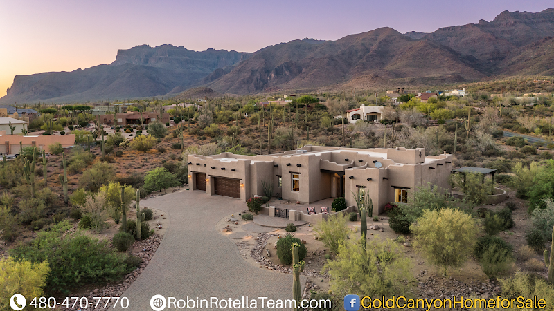 Discover Gold Canyon-Robin Rotella Real Estate Team photo 3
