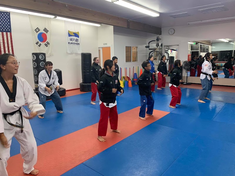 ELITE TAEKWONDO CENTER - Norcal Teamelite USA Poomsae Team Training Center photo 2