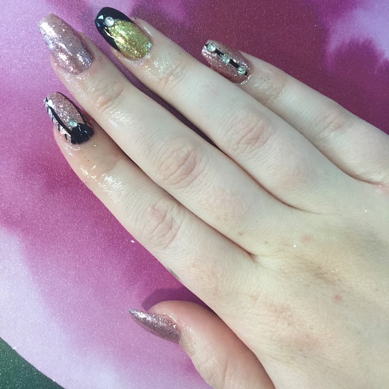 In-Fashion Nail Salon & Massage photo 5