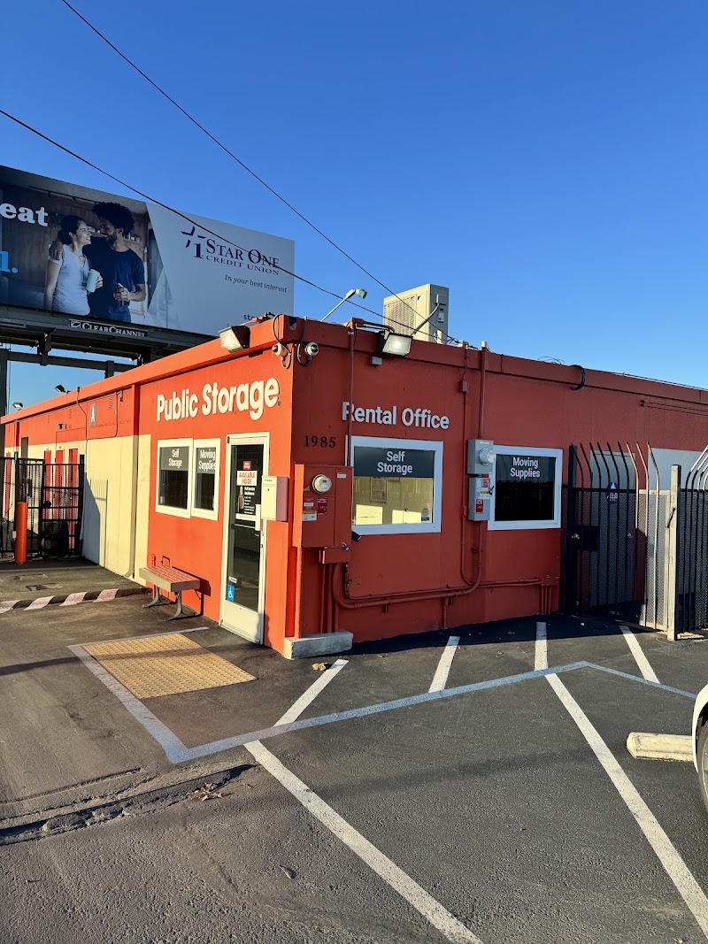 Public Storage photo 3
