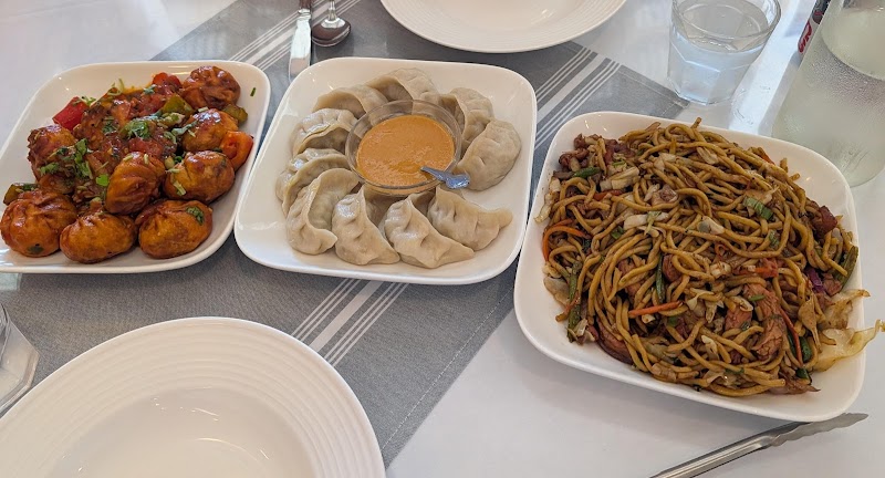 Everest Restaurant photo 3