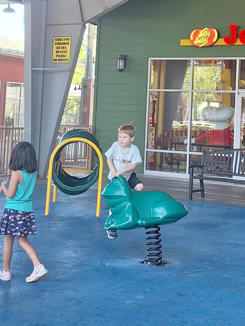 Photo of Parking | Nut Tree Village