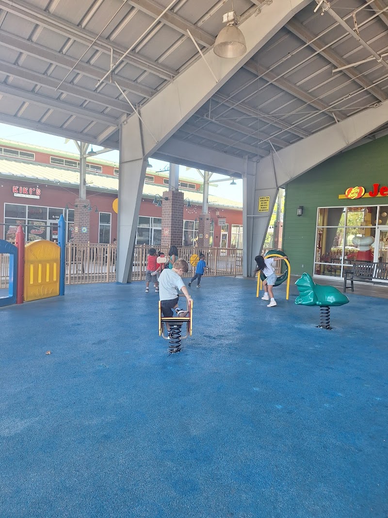Parking | Nut Tree Village photo 2
