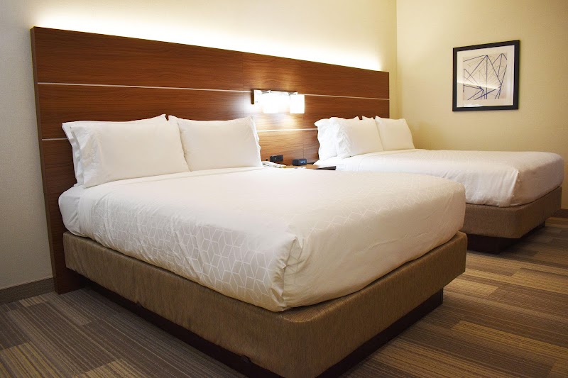 Holiday Inn Express & Suites Albany by IHG photo 2