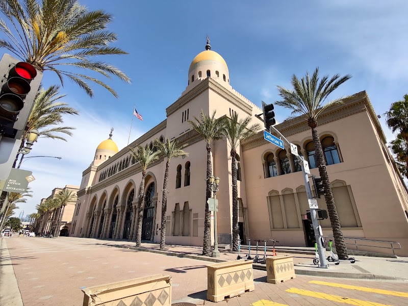 Photo of Shrine Auditorium and Expo Hall