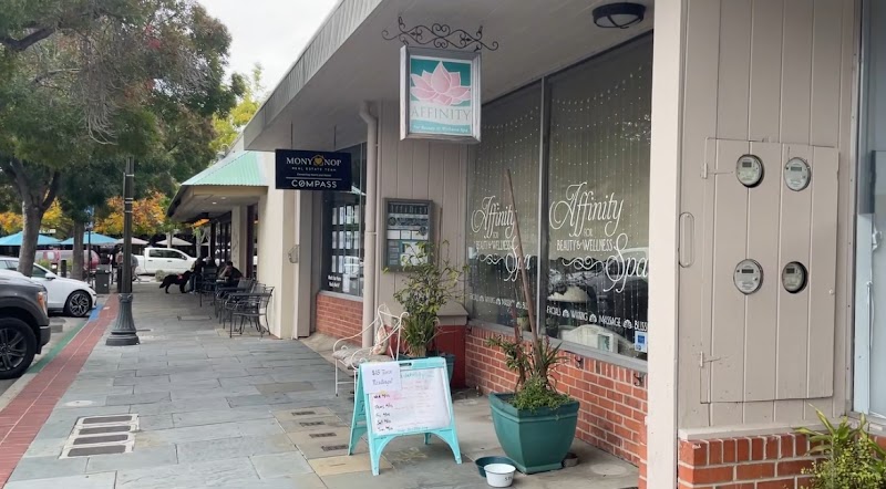 Ritual & Renew: Luxury Facials & Beauty Services in Livermore photo 3