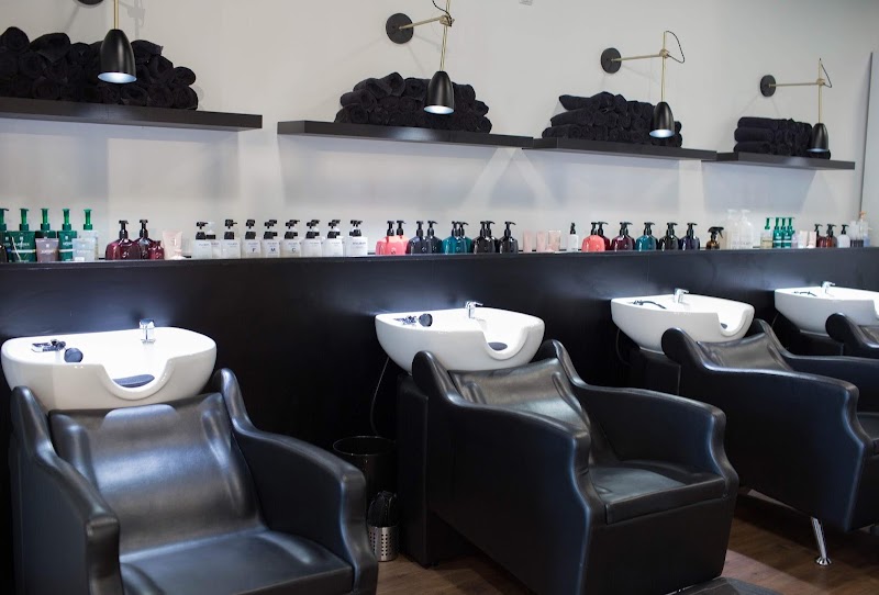 Pursuit Salon photo 4