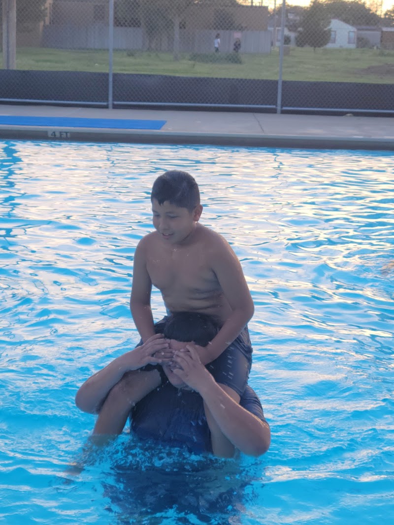 Floyd Gwin Pool photo 4